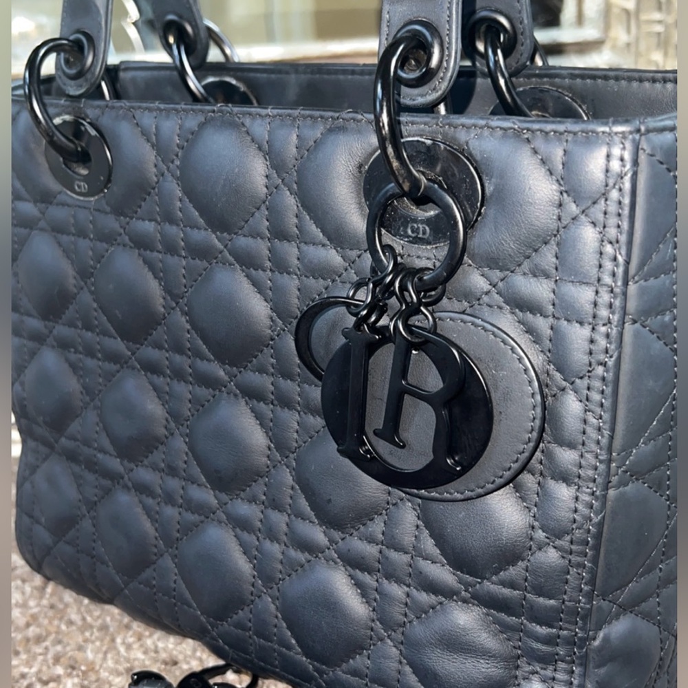 Lady Dior Ultra Matte Black Medium - Picture 3 of 6